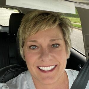 Meet your Posher, Kelli